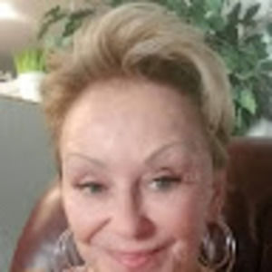 Meet your Posher, Paula